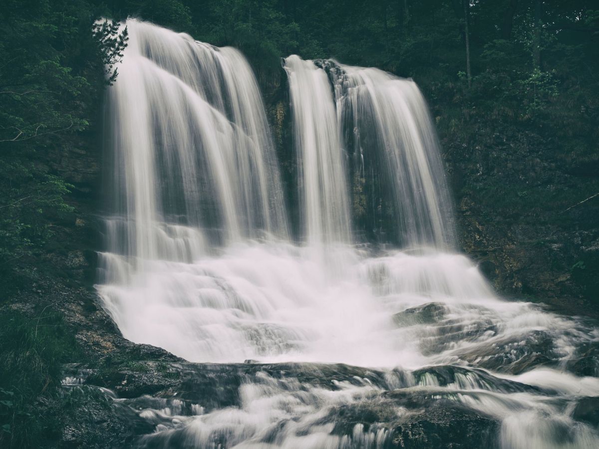 Die Weißbachfälle bei Schneizlreuth mit Kleinkind – Kindertragetouren #1