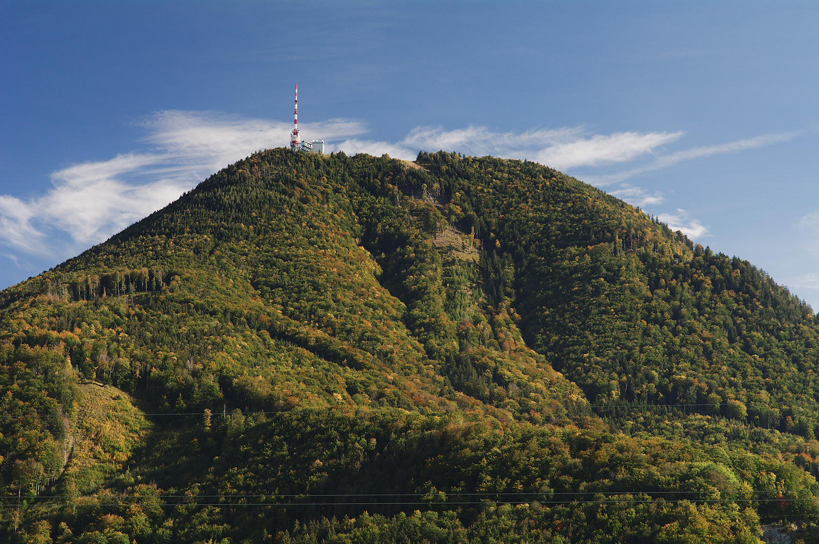 Blick vom Heuberg auf den Gaisberg mit dem Sender Gaisberg