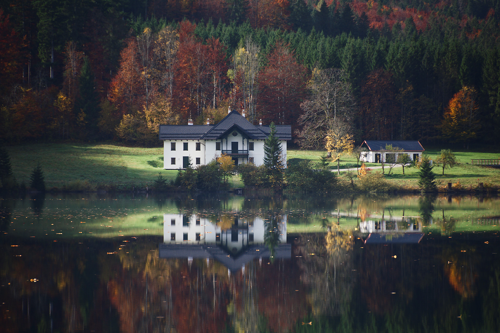 Zoom auf die kaiserliche Jagdvilla